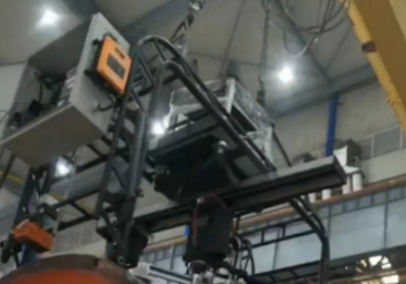 重型智能數(shù)座式馬鞍型切割機